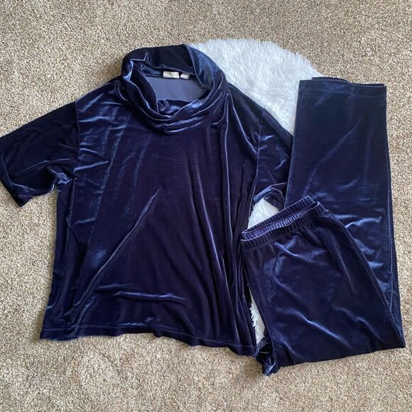 Easy Wear by Chico’s Velour Pants and Top Outfit Short Sleeve Blue Women’s Large - Picture 1 of 12